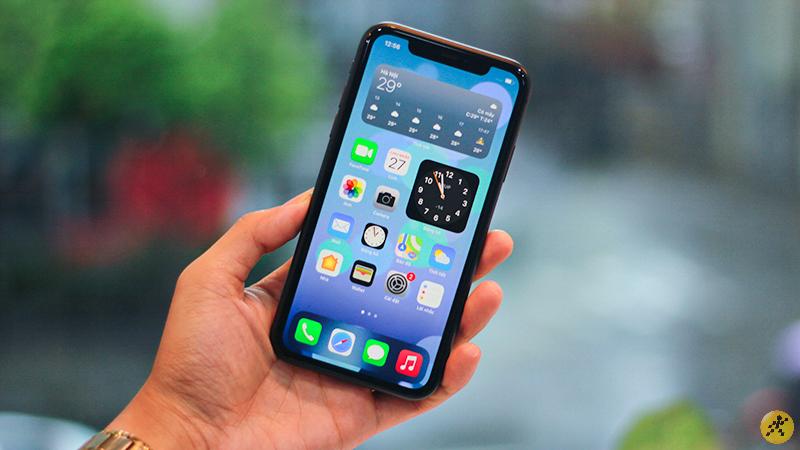 iPhone 11 và iPhone 13 hiện có mức giá khá hấp dẫn, dễ tiếp cận với người dùng