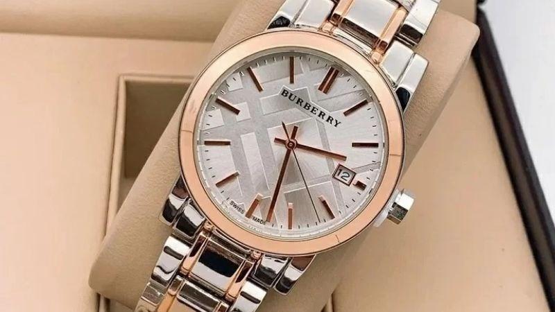 Kiểm tra mã số seri đồng hồ Burberry để phân biệt thật giả