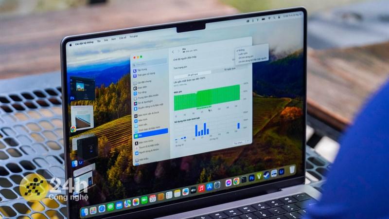 Thời lượng sử dụng pin của MacBook Pro 14 inch 2023 cũng ấn tượng không kém