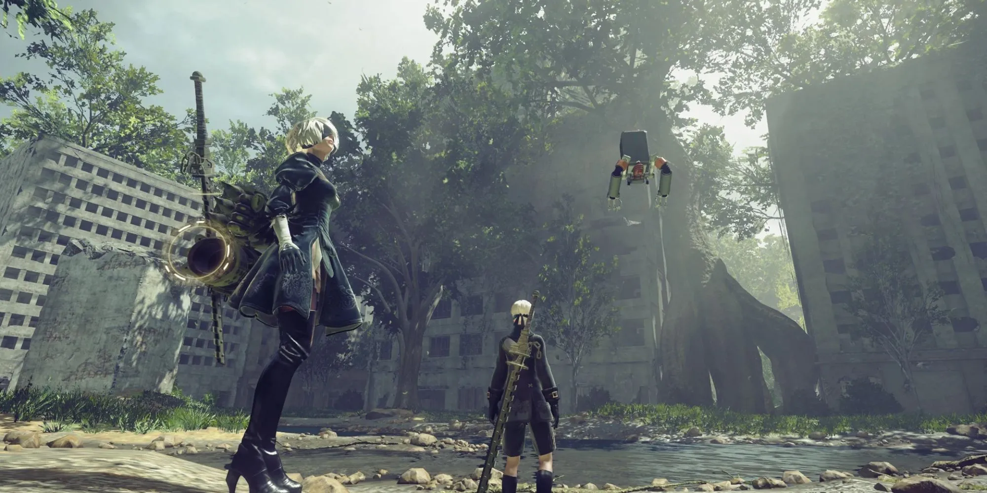 2B và 9S trong NieR Automata nhìn về phía thành phố đổ nát
