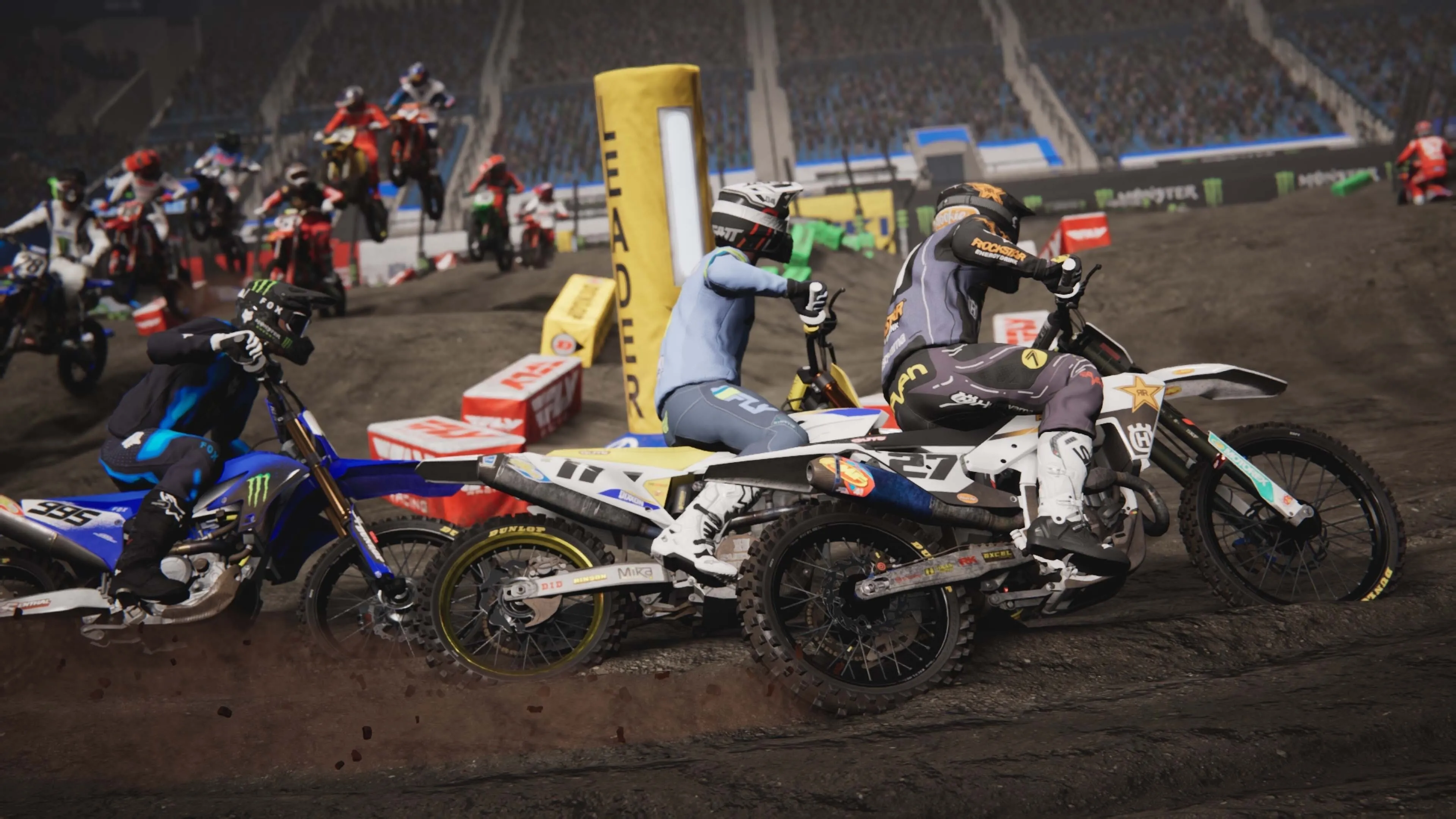 Đồ họa đường đua Monster Energy Supercross 25 với nhiều tay đua tranh tài