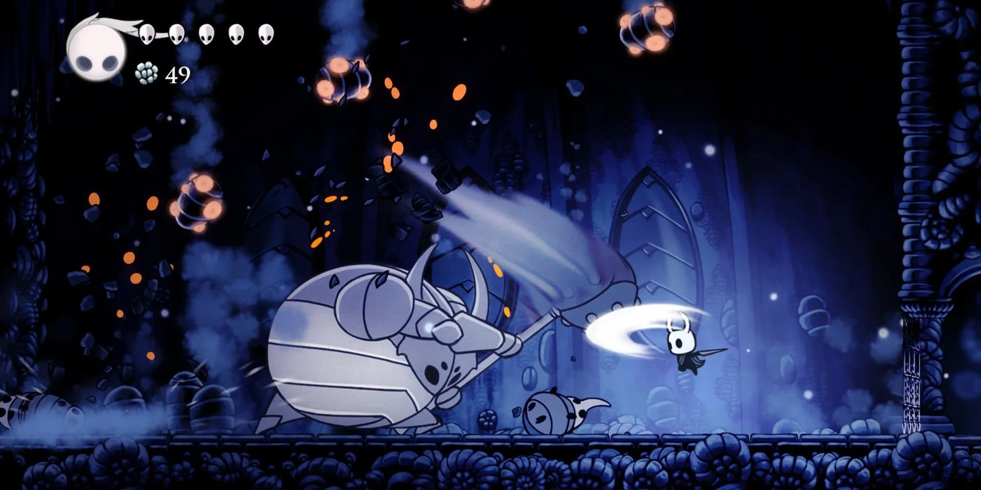 Hiệp sĩ nhỏ bé chiến đấu với một con bọ khổng lồ trong thế giới ngầm của Hollow Knight