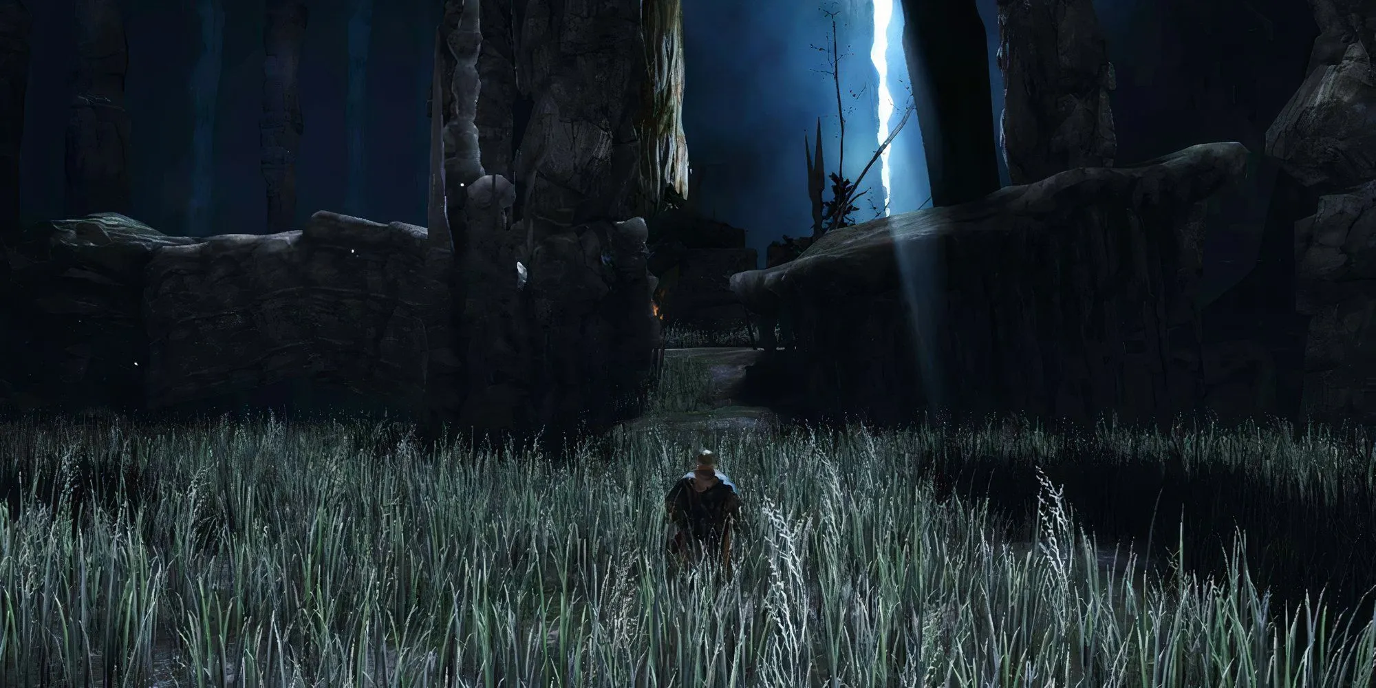 Khu vực Things Betwixt trong Dark Souls 2 với khung cảnh mờ ảo và những túp lều của các bà lão