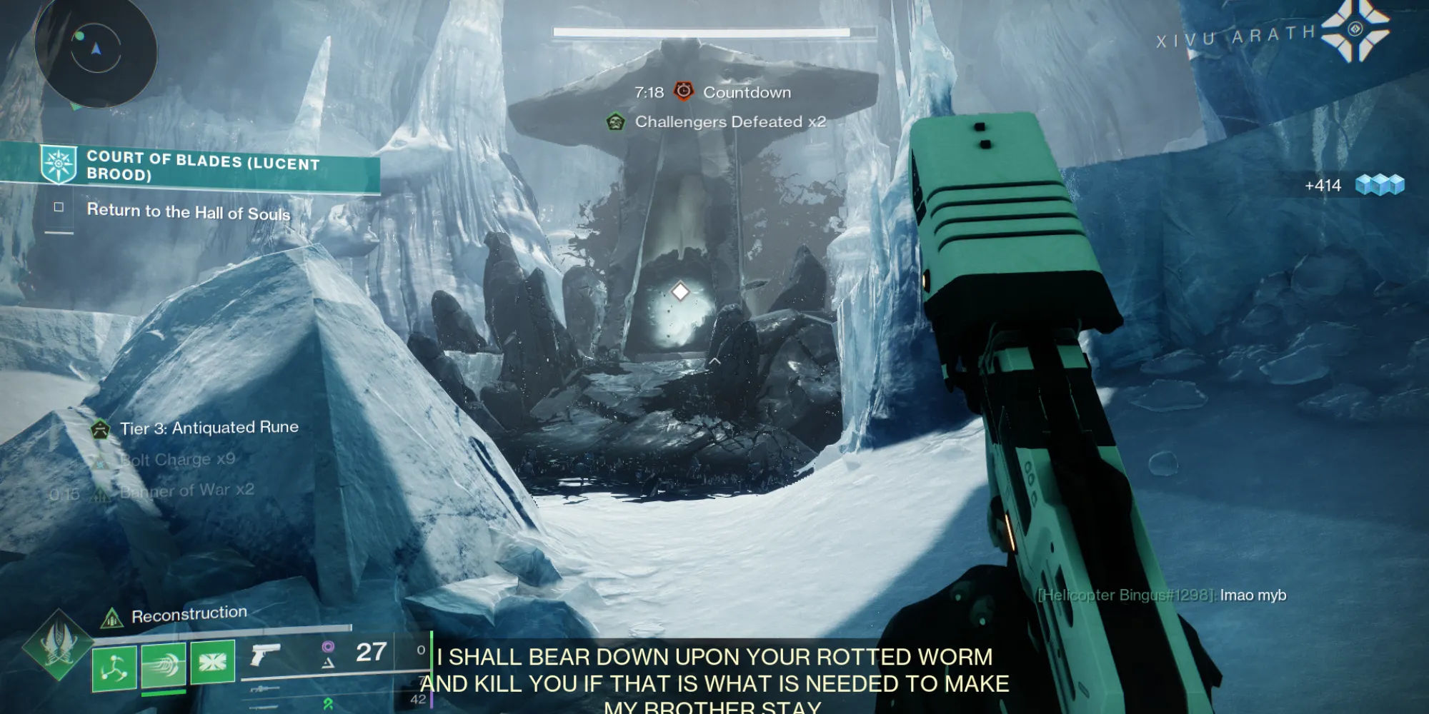 Một Guardian trong Destiny 2 sử dụng vũ khí tầm xa trong hoạt động Expert Court of Blades tại Episode Heresy Act 2