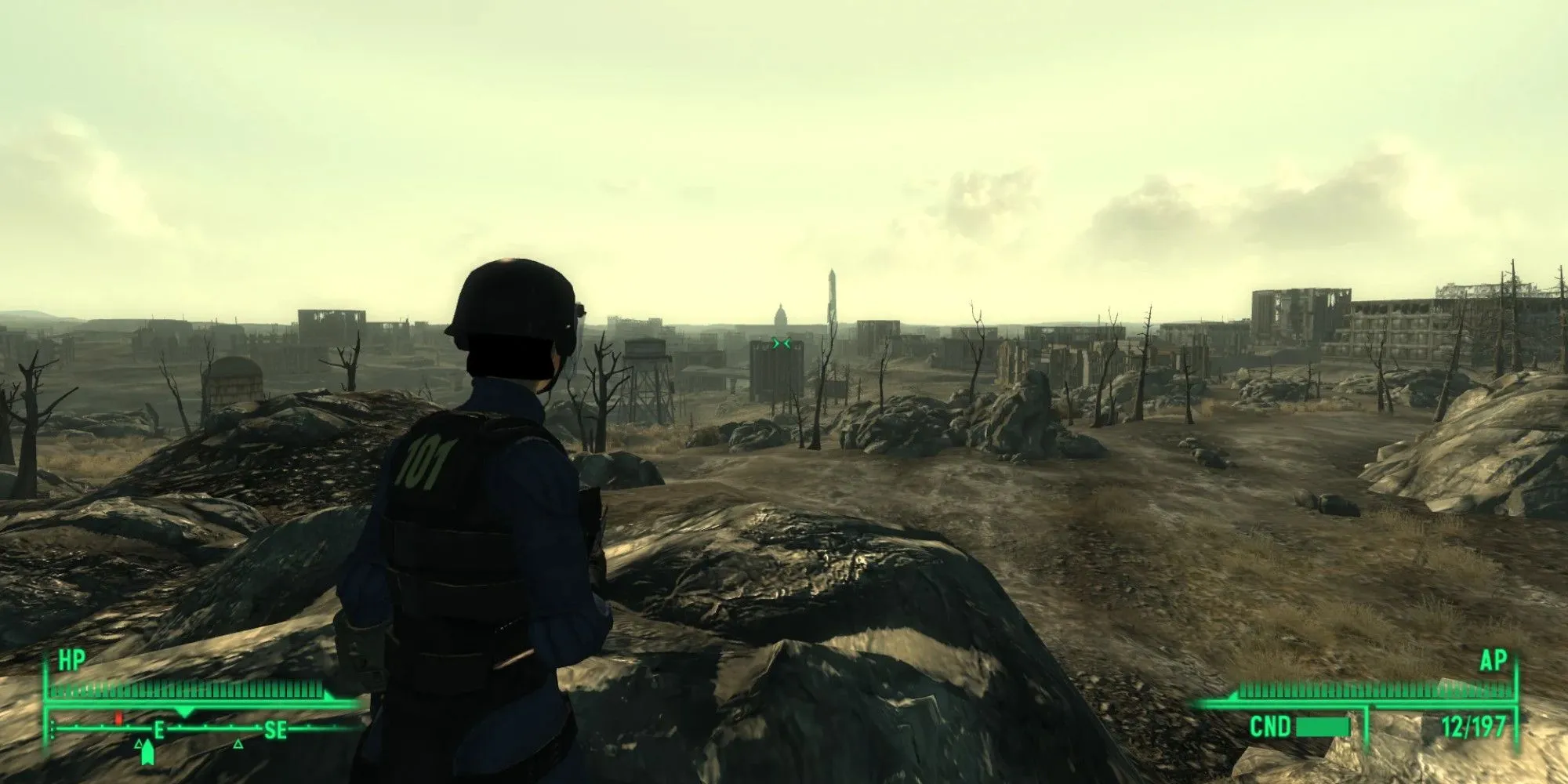 Nhân vật Fallout 3 nhìn ra vùng đất hoang tàn Capital Wasteland