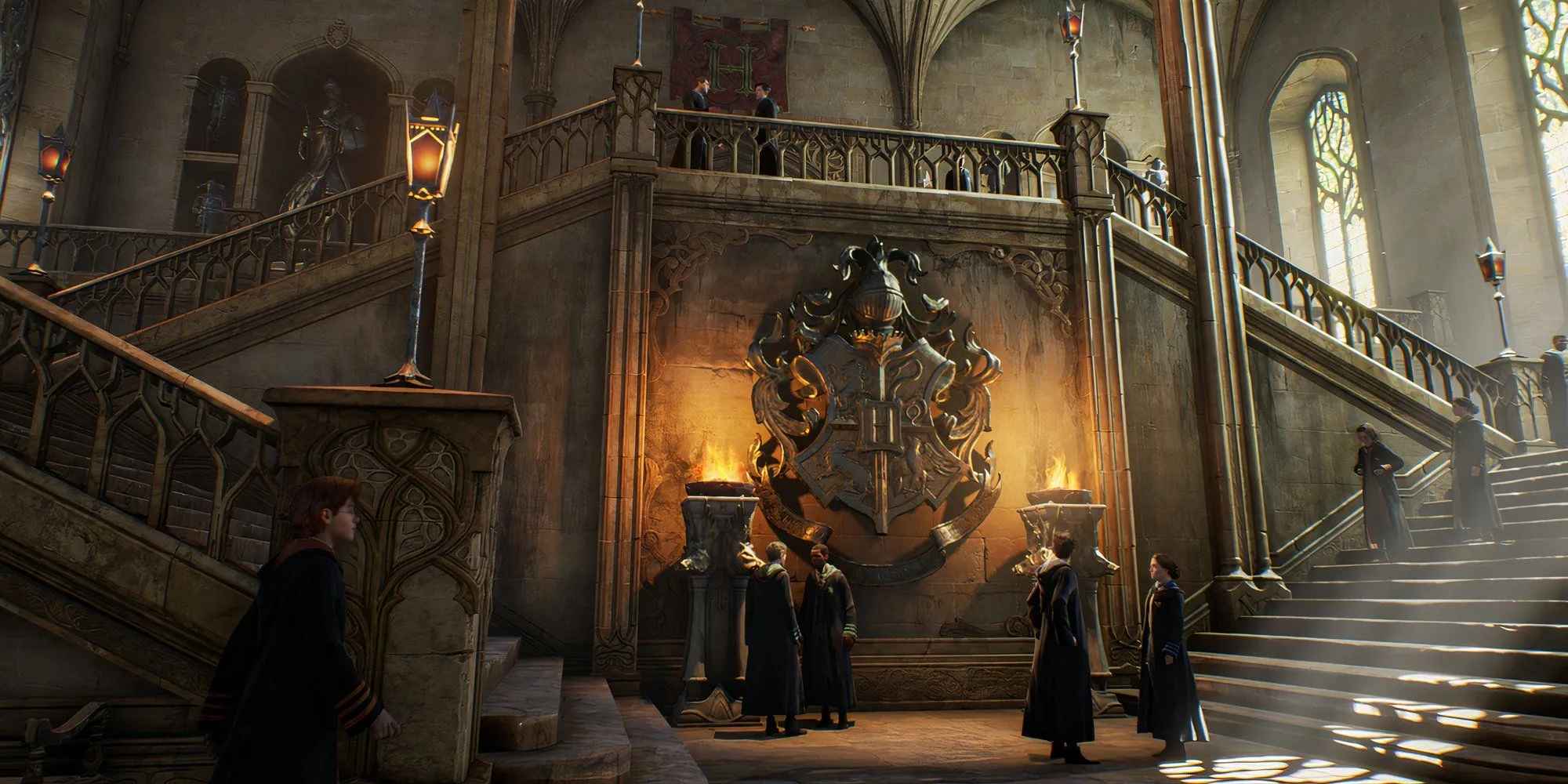 Nội thất trường Hogwarts trong Hogwarts Legacy với nhiều học sinh đang sinh hoạt