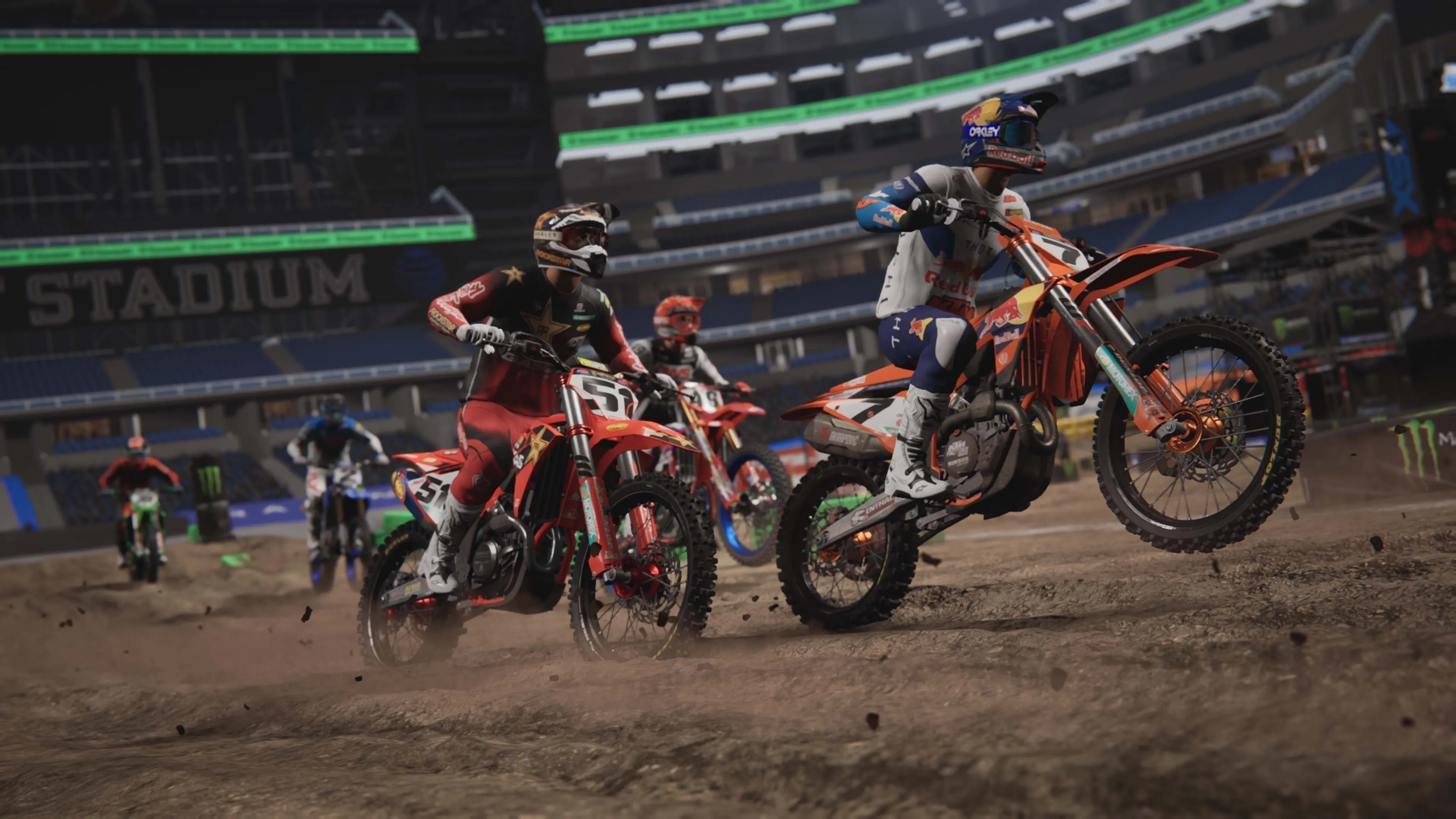 Pha vượt mặt gay cấn của tay đua trong một vòng đua Monster Energy Supercross 25