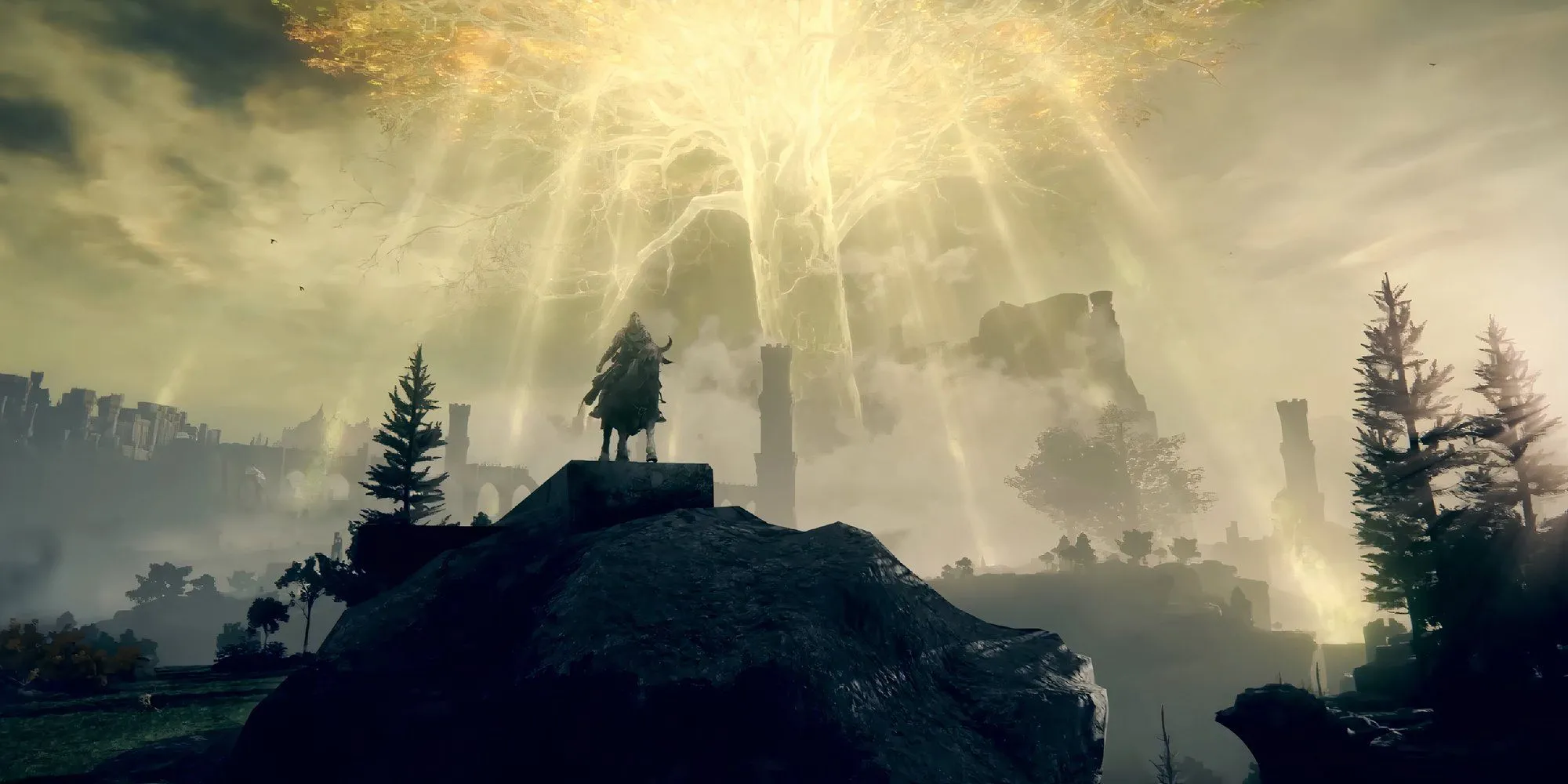 Elden Ring protagonist on a horseback on top of the cliff