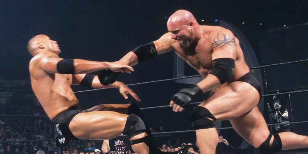 Goldberg thực hiện đòn Spearing đối thủ trên võ đài