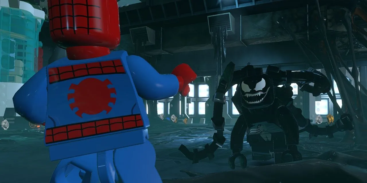 Người Nhện và Venom trong LEGO Marvel Super Heroes, minh họa cơ chế nhân vật LEGO bị vỡ ra và lắp lại thay vì chết