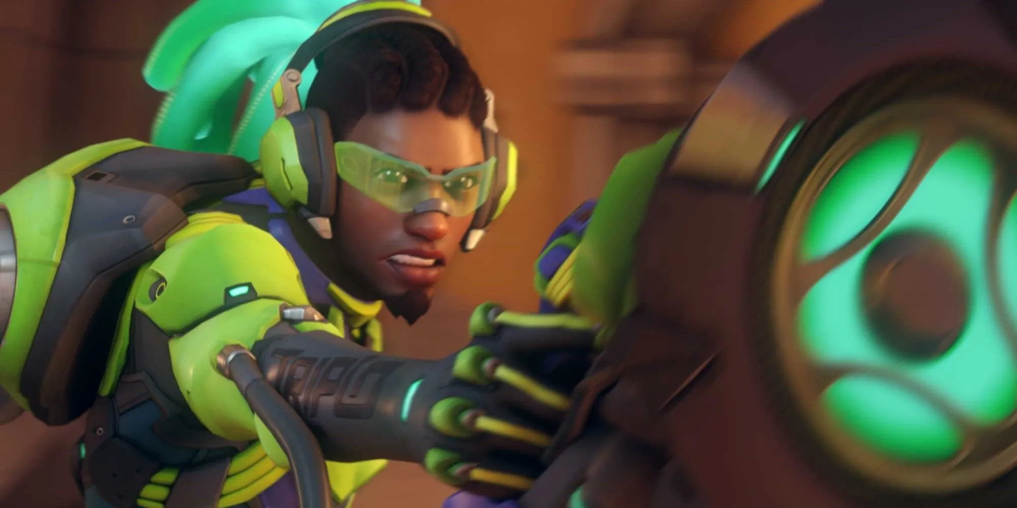 Nhân vật Lucio từ Overwatch 2 đang trượt ván trên đường ray