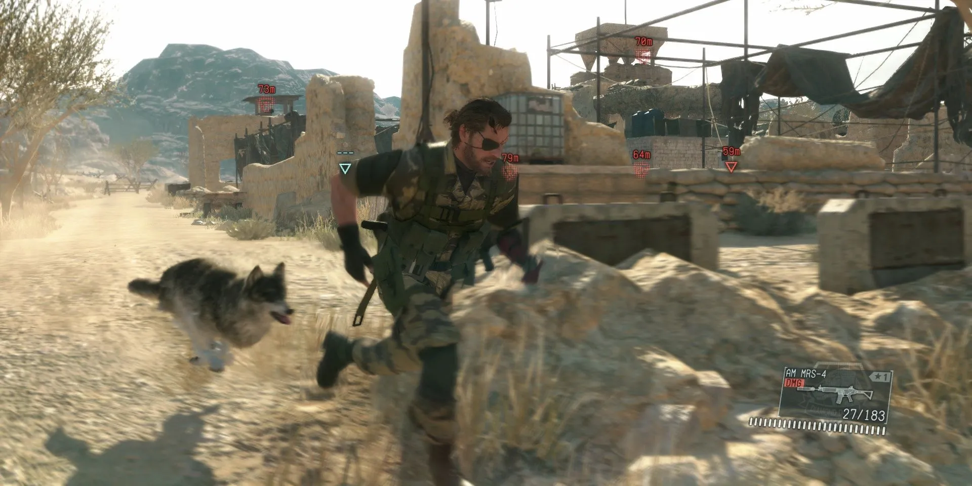 Snake và D-Dog trong Metal Gear Solid 5 The Phantom Pain