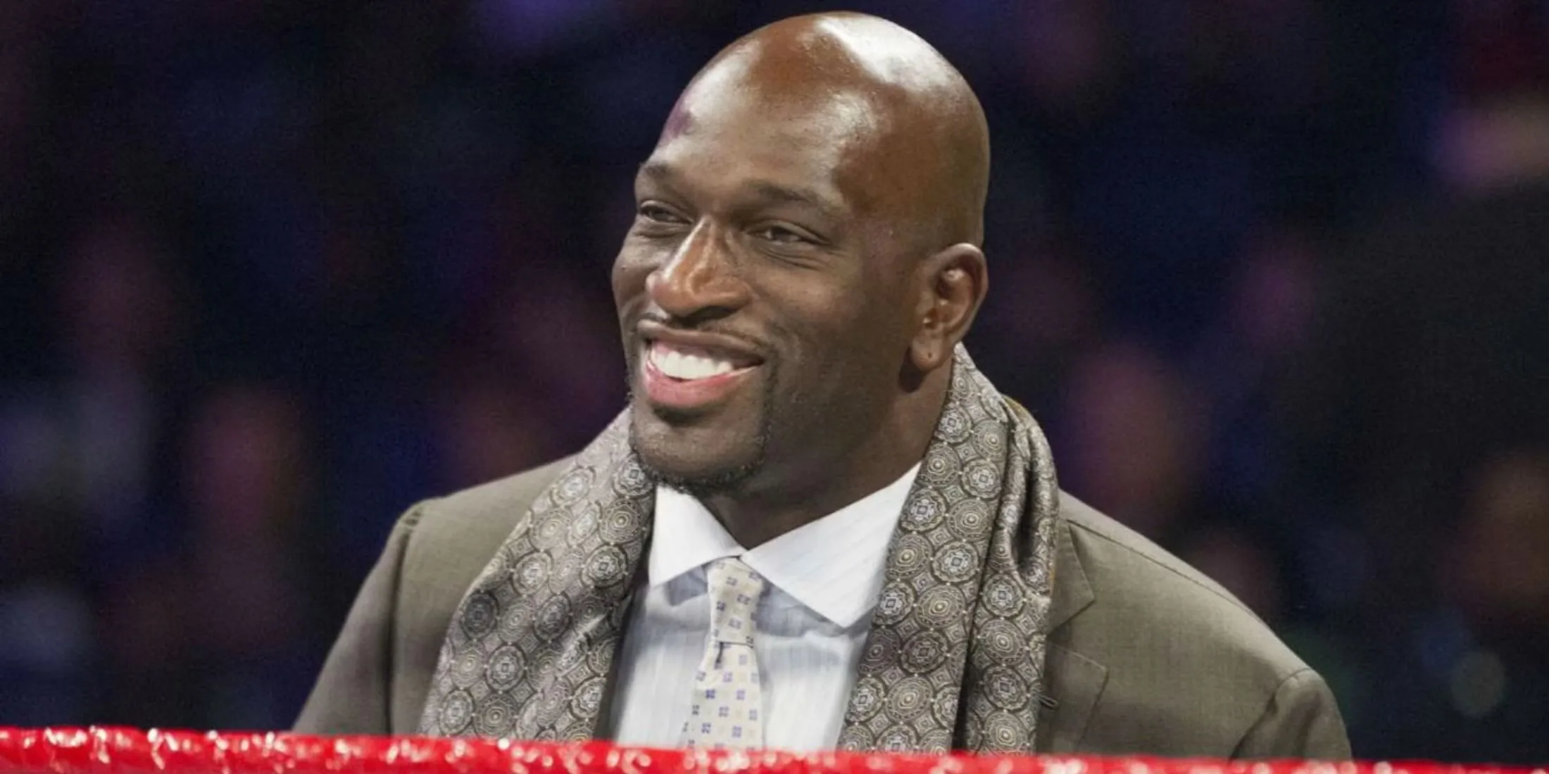 Titus O'Neil là nhà vô địch WWE 24/7 đầu tiên sau khi giành lấy đai