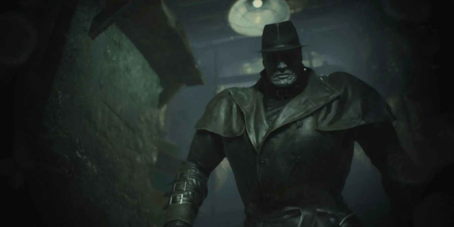 Mr. X đứng gờm trong bóng tối trong Resident Evil 2 remake