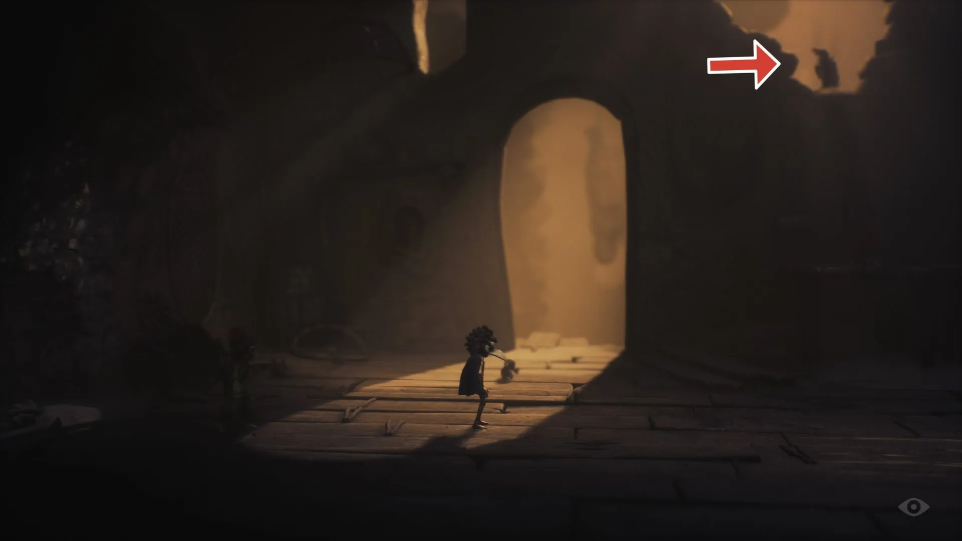 Quạ #1 trên bệ trần trong phòng có tường phá được - Little Nightmares 3